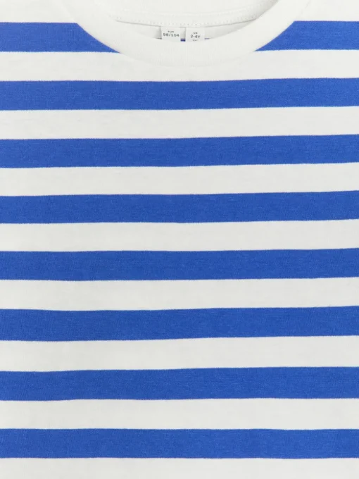 Long-Sleeved T-Shirt