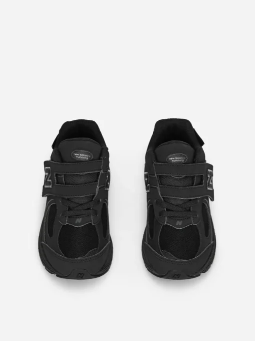 New Balance 2002R Trainers