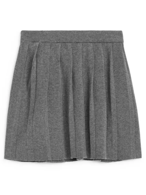 Pleated Knit Skirt