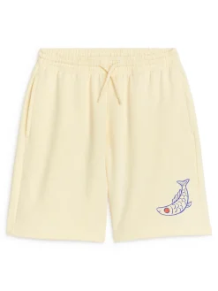 Print-Detail Shorts