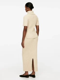 Rib Roll-Neck Top