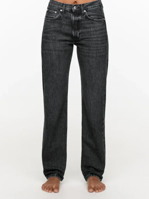 SNOW Slim Straight Jeans