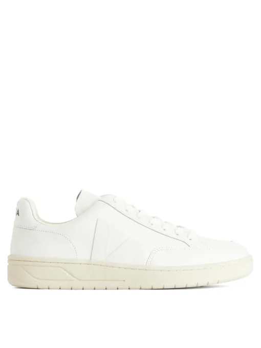 Veja V12 Trainers