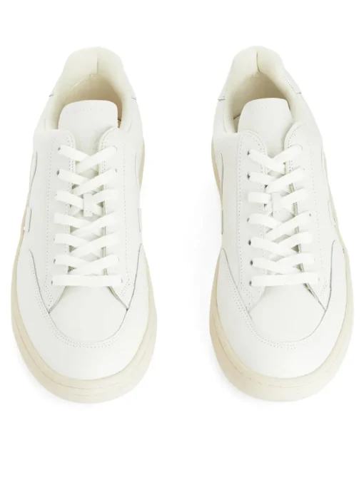 Veja V12 Trainers