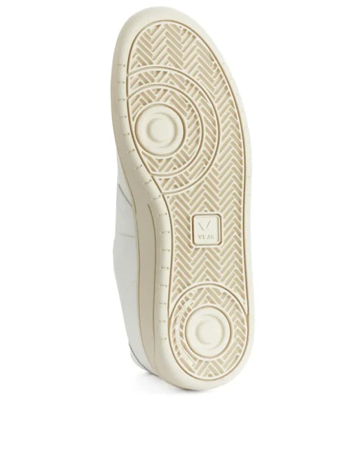 Veja V12 Trainers